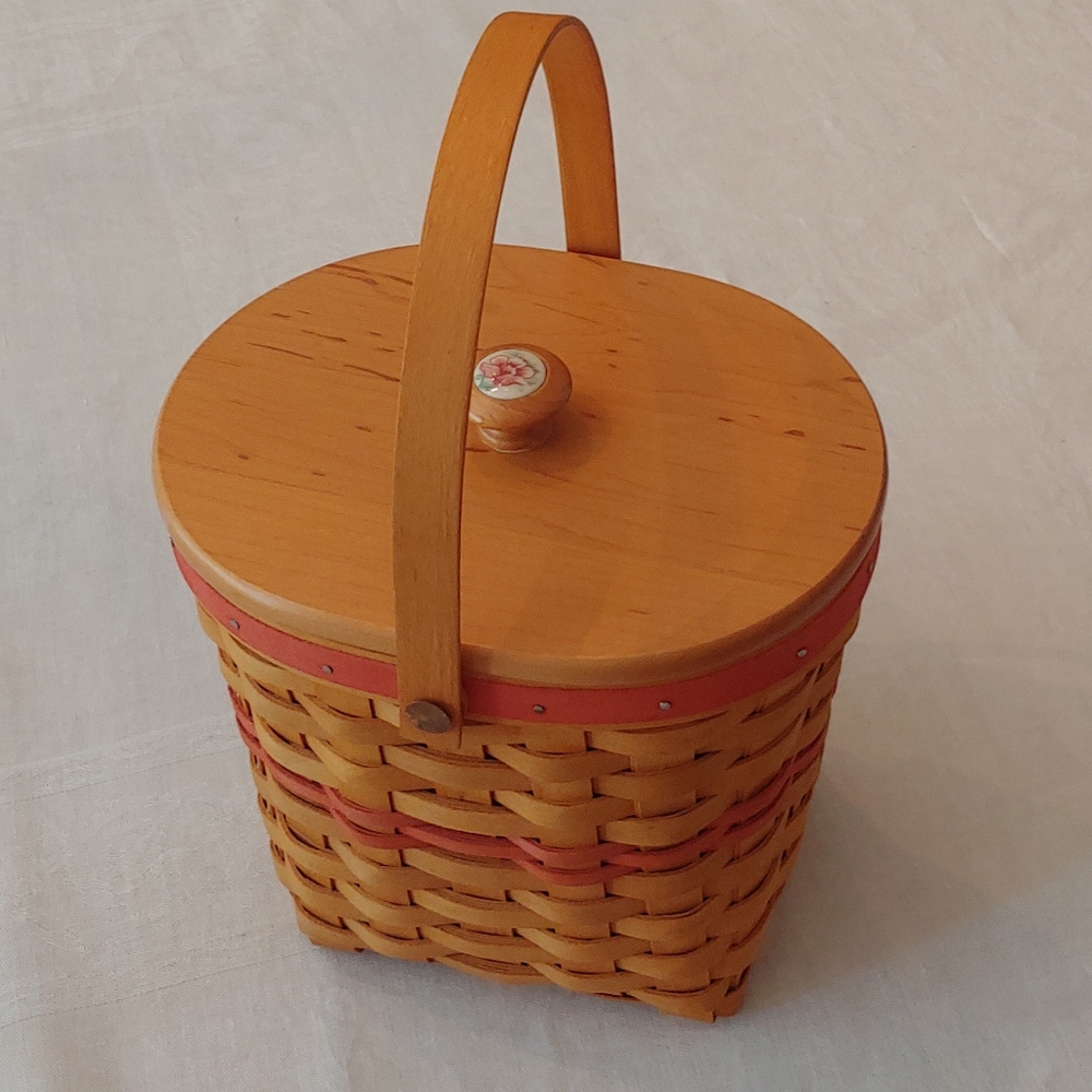 Longaberger Mother's Day Basket - Picture 1 of 16